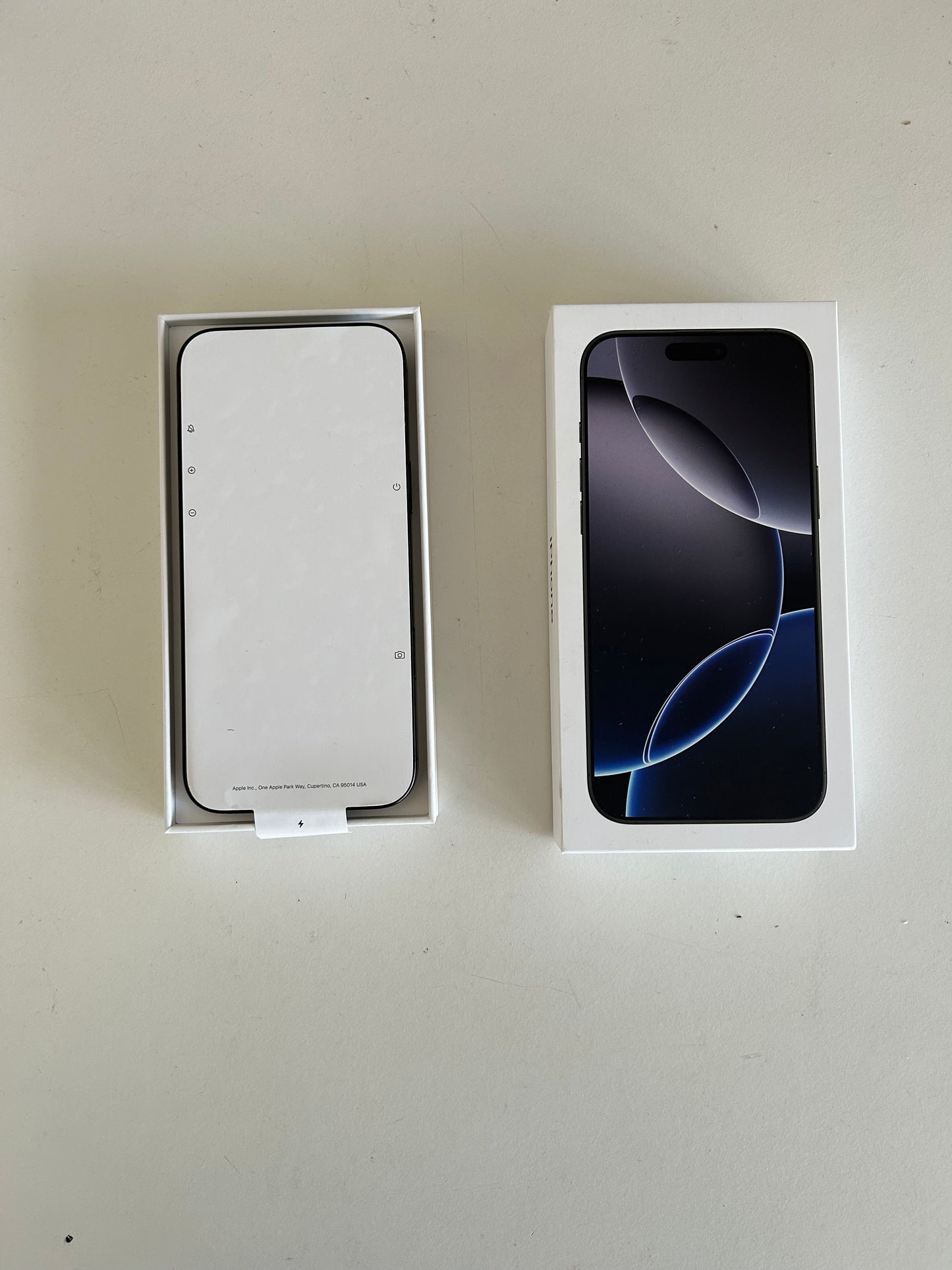 Kundenretoure - Apple iPhone 16 Pro Max 256GB Titan Schwarz