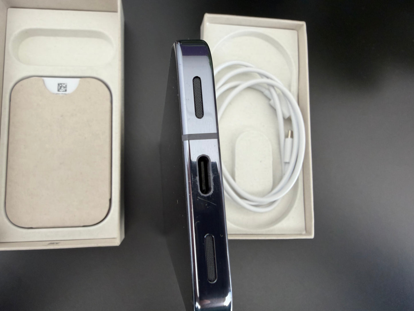 Google Pixel 10 Pro Moonstone 128 GB - Kundenretoure
