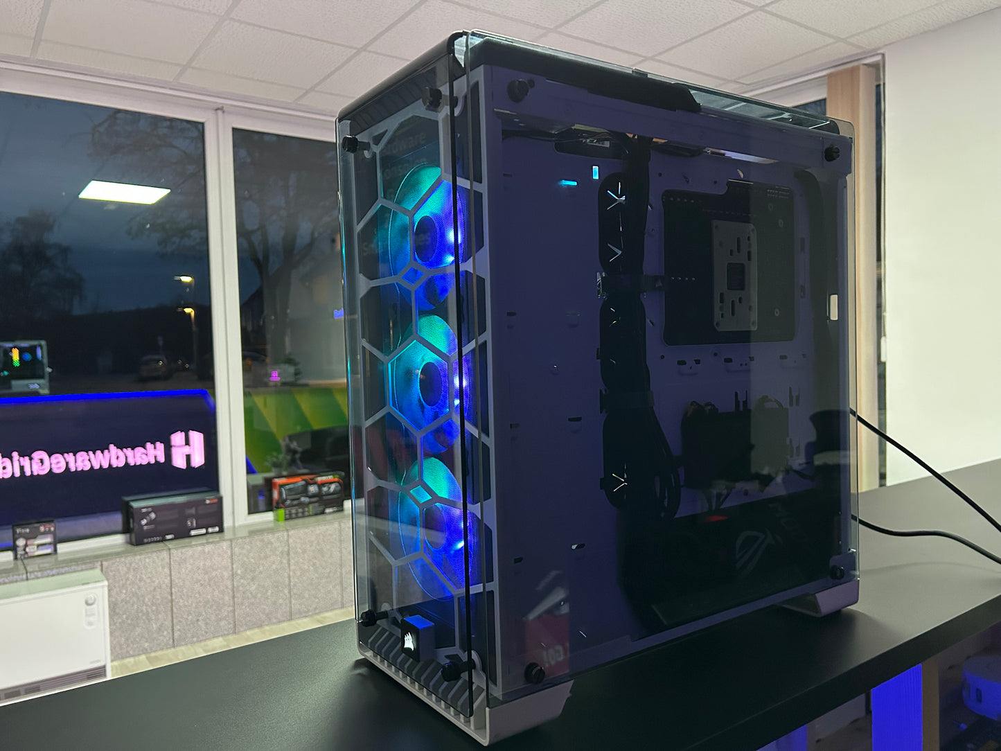 Gaming PC - RTX 5090 - AMD Ryzen 9 9950X3D - 96GB DDR5 - 4TB