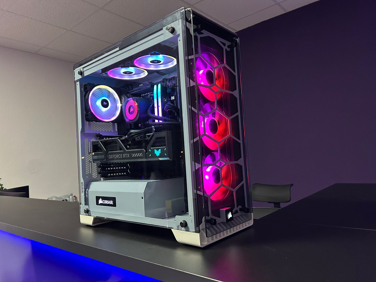 Gaming PC - RTX 5090 - AMD Ryzen 9 9950X3D - 96GB DDR5 - 4TB