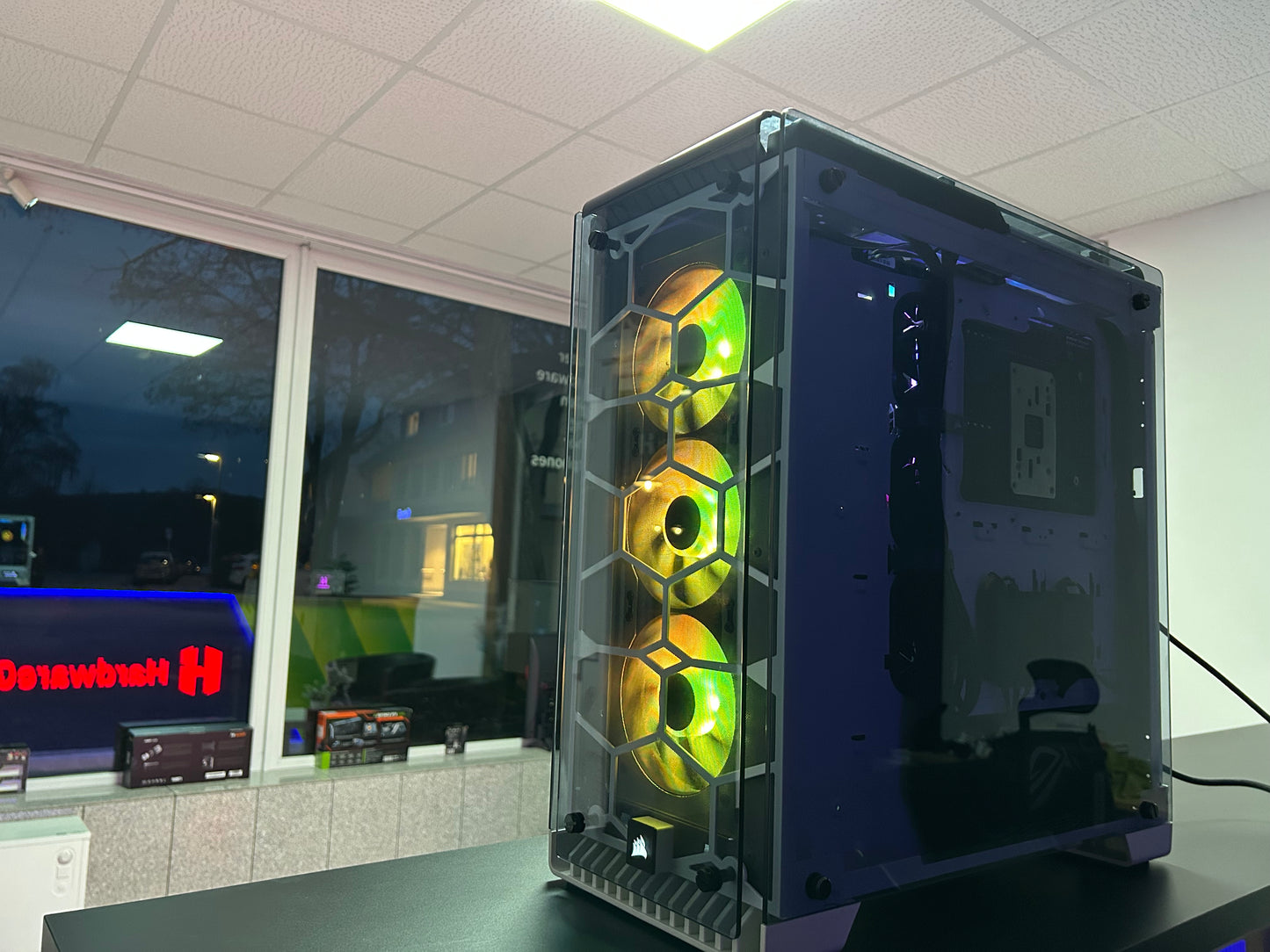 Gaming PC - RTX 5090 - AMD Ryzen 9 9950X3D - 96GB DDR5 - 4TB