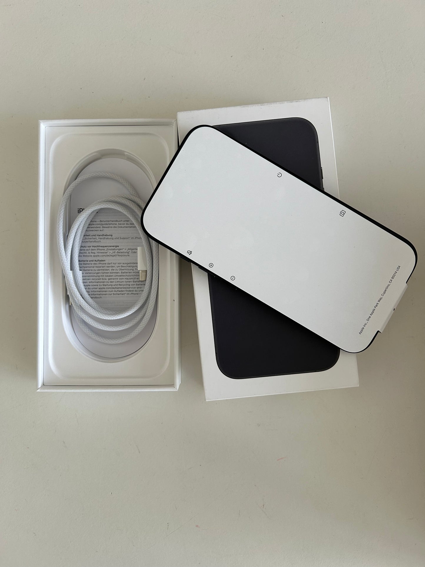 Apple iPhone 16 128GB schwarz