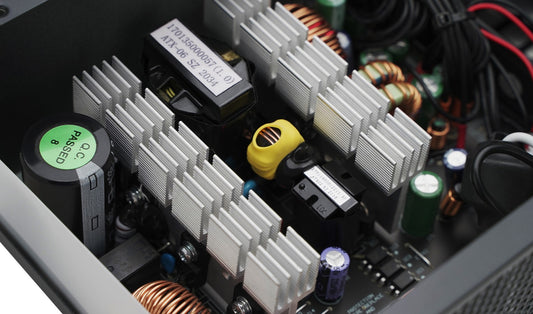 Deepcool PF750 - 750 W - 230 V - 85% - Überlastung - Überspannung - Kurzschluß - Unterspannung - 20+4 pin ATX - 55 cm - Netzteil
