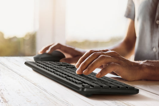 ASUS Cw100 Tastatur - und Maus Set Wireless Schwarz - Tastatur
