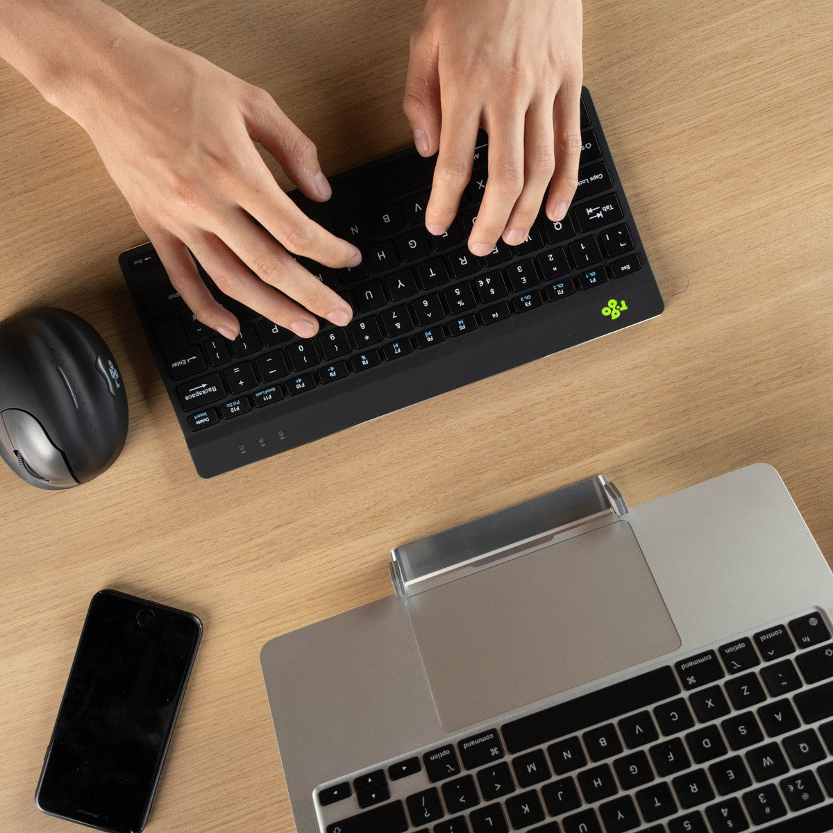 R - Go Ergonomische Tastatur R - Go Compact Break - kompakte Tastatur mit Pausensoftware - QWERTY (IT) - Bluetooth - Schwarz - Mini - Kabellos - Bluetooth - Scherenschalter - QWERTY - Schwarz - Tastatur