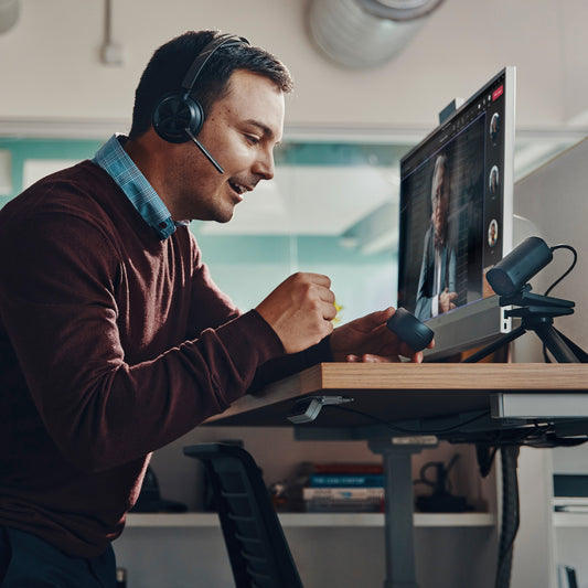 Poly Voyager Focus 2 Headset - 5.1 - Headset