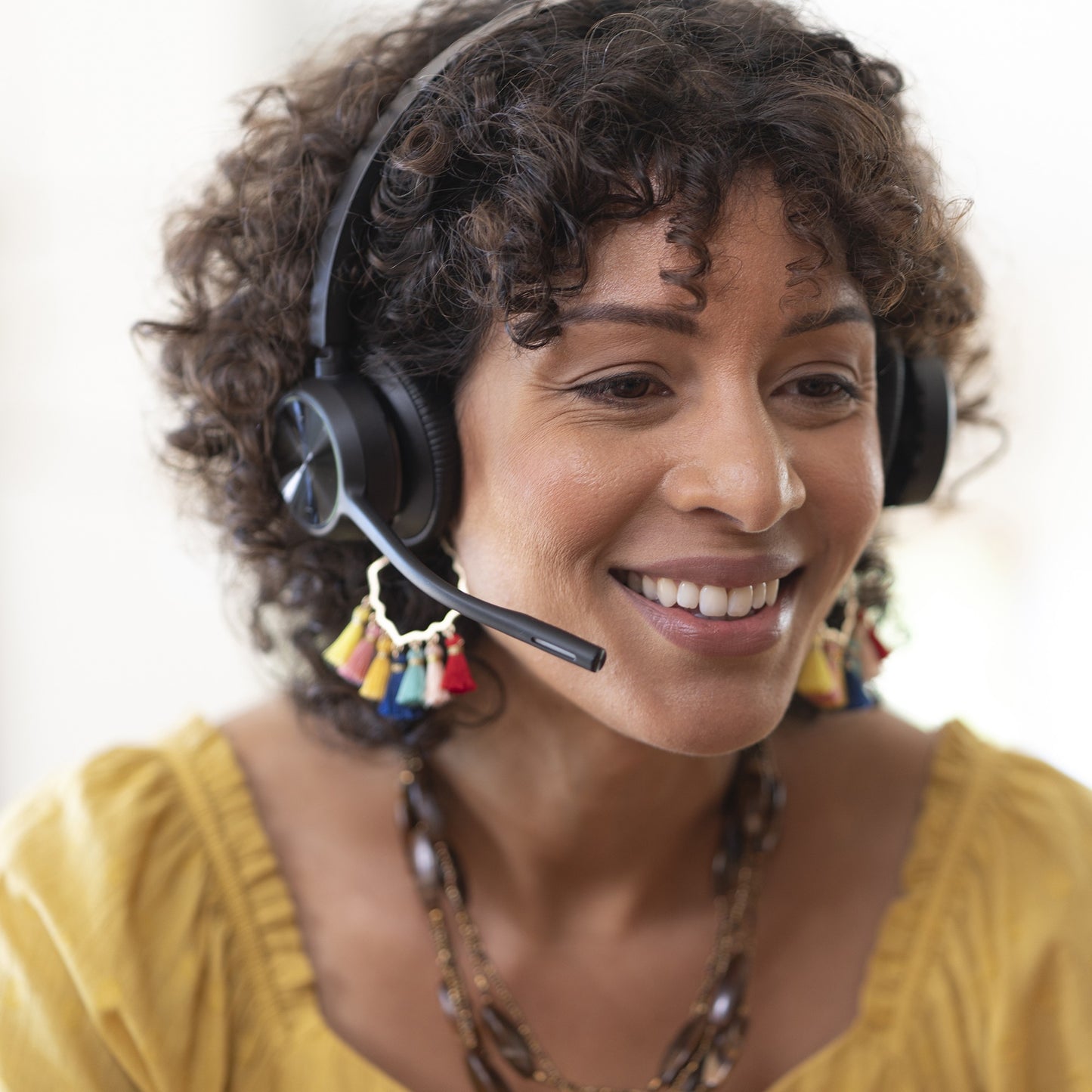 Poly HP Poly Voyager 4320 USB - C Headset +BT700 Dongle - Kabellos - Büro/Callcenter - Kopfhörer - Schwarz - Headset