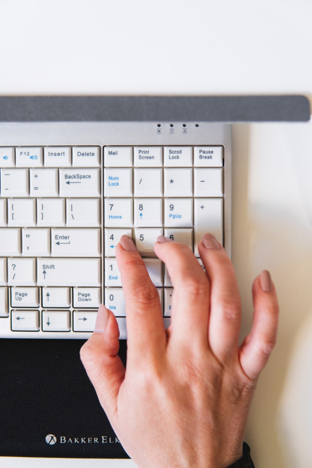 Bakker UltraBoard 960 Standard Compact - Mini - Kabelgebunden - USB - QWERTZ - Silber - Weiß - Tastatur
