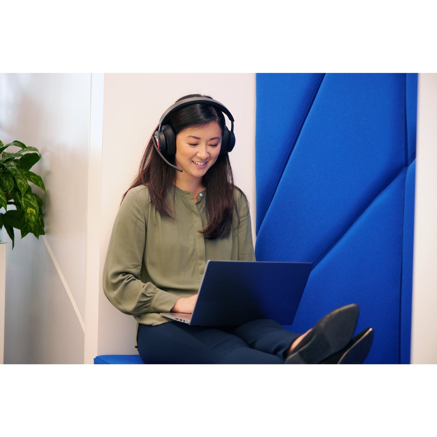 Kensington H3000 Bluetooth Over - Ear Headset - Kabellos - Gaming - 20 - 20000 Hz - Kopfhörer - Schwarz - Headset