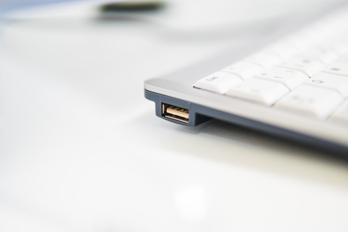 Bakker UltraBoard 960 Standard Compact - Mini - Kabelgebunden - USB - QWERTZ - Silber - Weiß - Tastatur