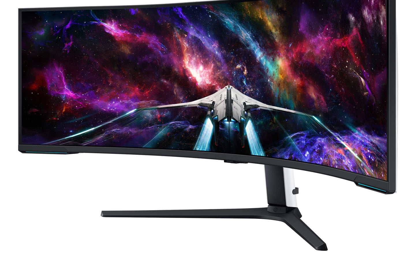 Samsung G95NC - 144,8 cm (57") - 7680 x 2160 Pixel - Dual UHD - QLED - 1 ms - Weiß - Monitor