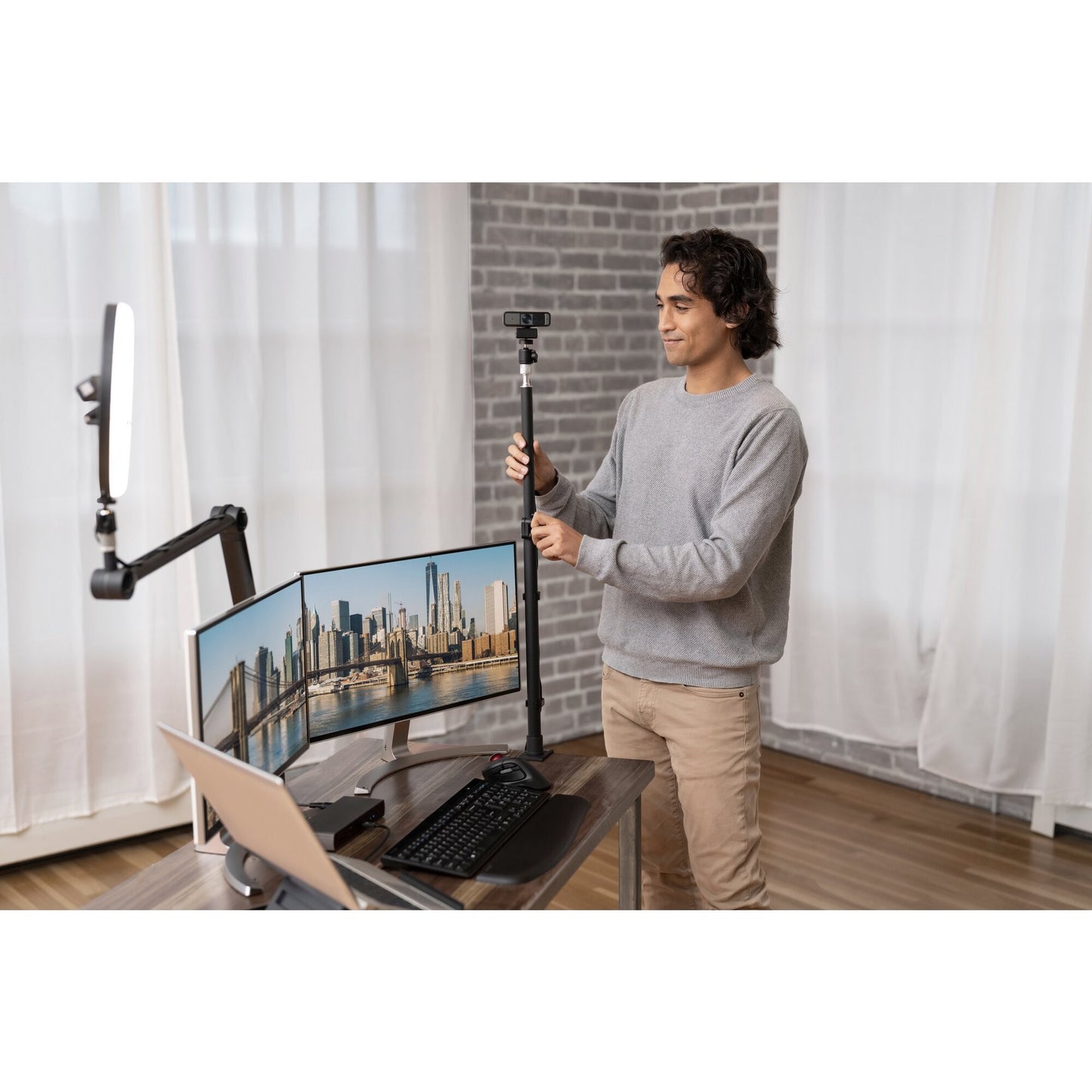 Kensington W2050 Pro 1080p Auto Focus Webcam - 1920 x 1080 Pixel - Full HD - 30 fps - 2x - Abdeckung - 93° - Webcam